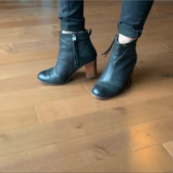 Toms Black Leather Lunata Boot - Picture 6 of 14